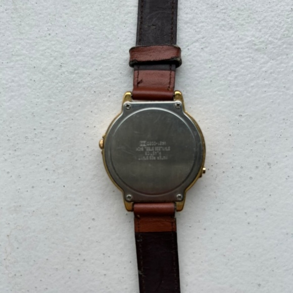 Vintage Disney’s MICKEY MOUSE  Watch - LORUS V421-0002 - Picture 4 of 6